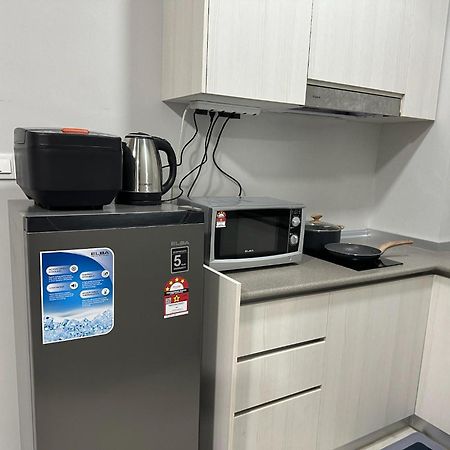 Апартаменты Jesselton Quay Sea & Pool View For 6 Pax Кота-Кинабалу Экстерьер фото
